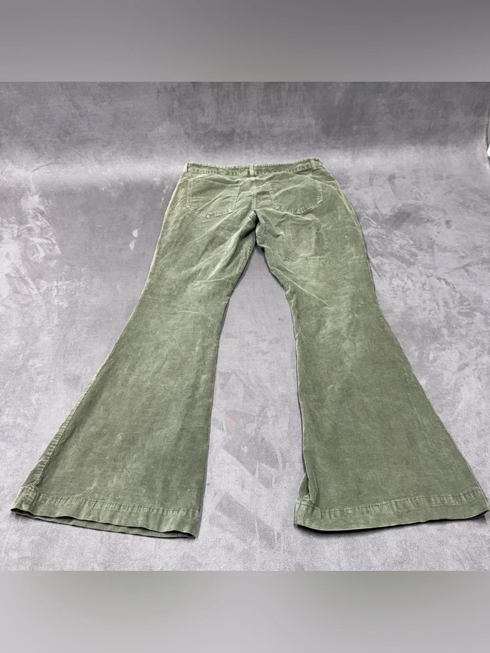 Hollister Olive Green Corduroy Flared Jeans low rise pants jeans women’s 13R W31